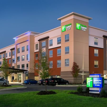 Holiday Inn Express & Suites - Fayetteville South By Ihg Exterior photo